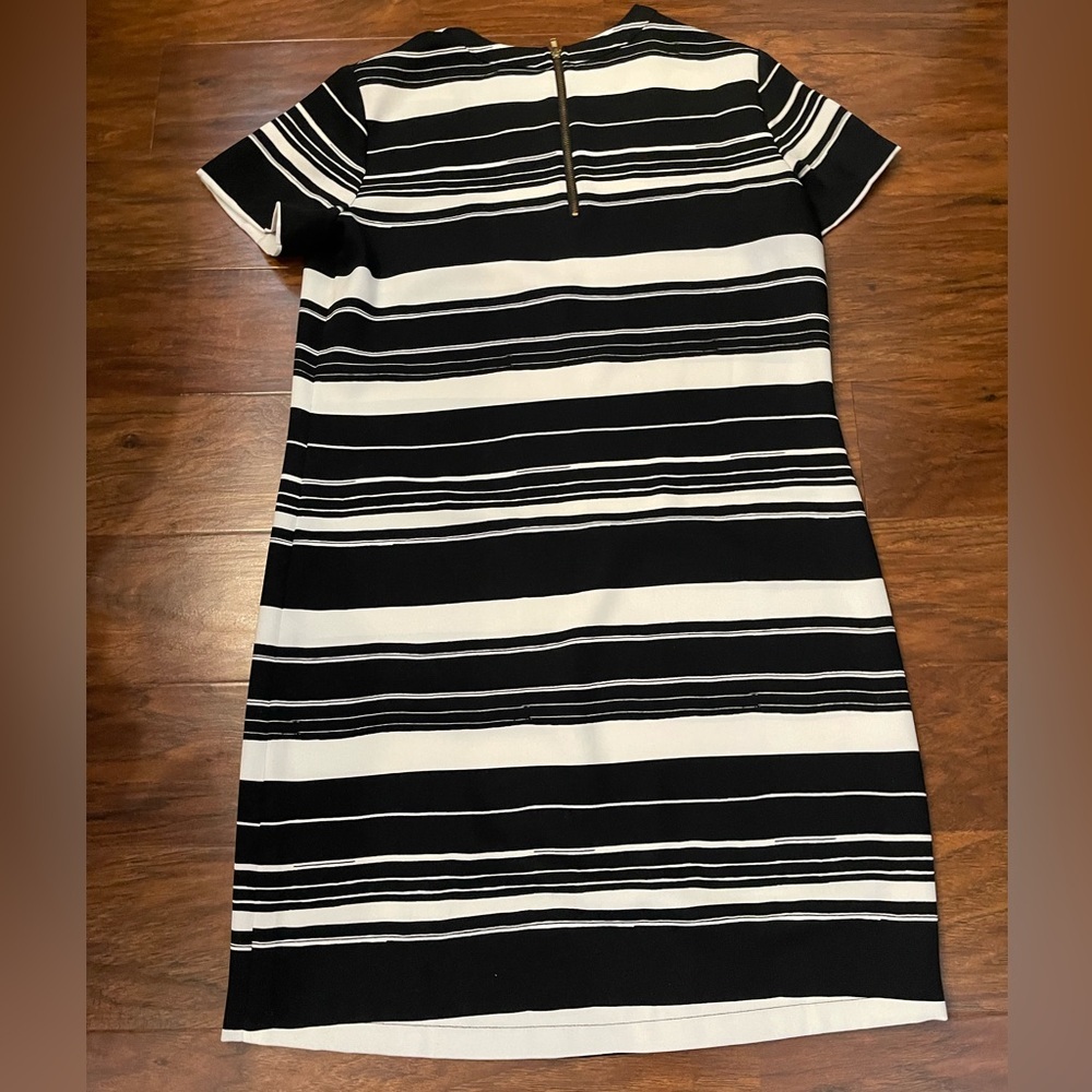 Adrienne Vittadini Striped Mini Dress Size 4 - Picture 4 of 4